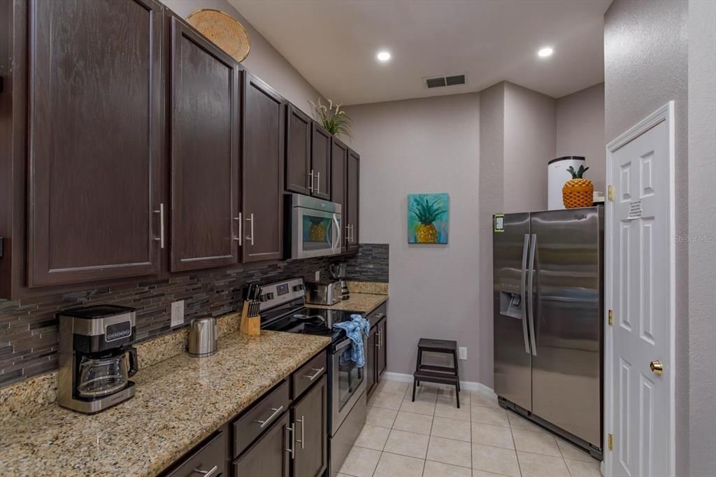 For Sale: $284,000 (2 beds, 2 baths, 1307 Square Feet)