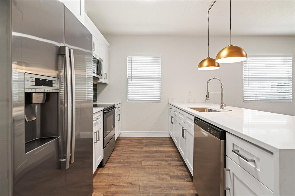 Active With Contract: $449,700 (3 beds, 2 baths, 1392 Square Feet)