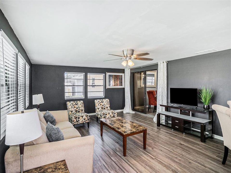 Active With Contract: $315,000 (4 beds, 2 baths, 1841 Square Feet)