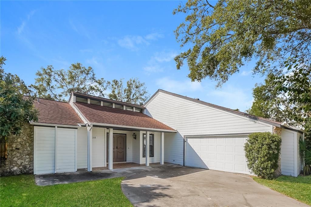 Active With Contract: $2,415 (3 beds, 2 baths, 1948 Square Feet)