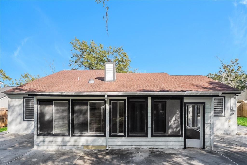 Active With Contract: $2,415 (3 beds, 2 baths, 1948 Square Feet)