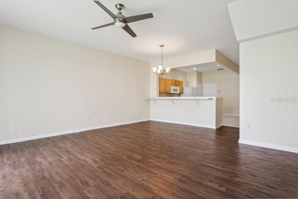 For Sale: $290,000 (3 beds, 2 baths, 1588 Square Feet)