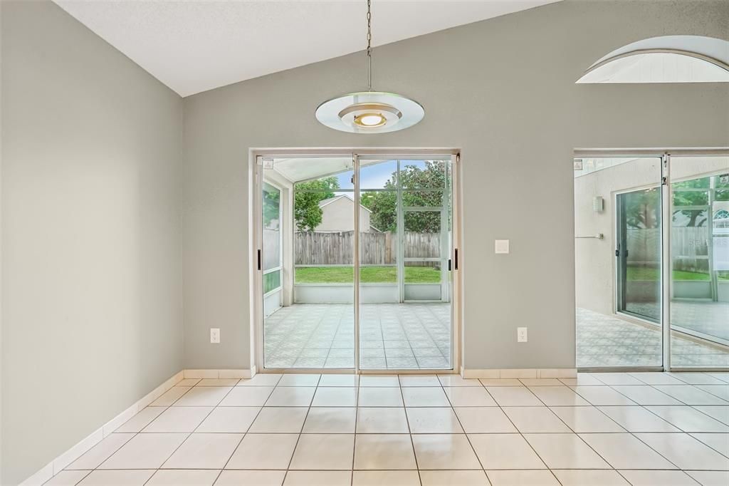 For Sale: $399,900 (3 beds, 2 baths, 1305 Square Feet)