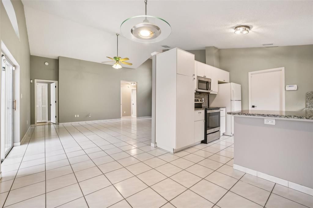 For Sale: $399,900 (3 beds, 2 baths, 1305 Square Feet)