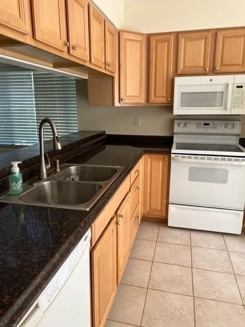 For Rent: $2,200 (2 beds, 2 baths, 1283 Square Feet)