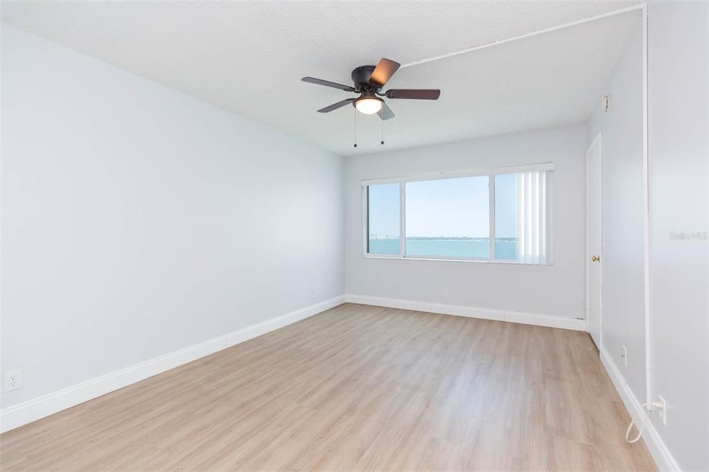 For Sale: $474,900 (2 beds, 2 baths, 1082 Square Feet)