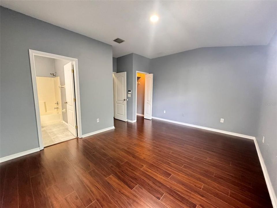 For Rent: $2,000 (2 beds, 2 baths, 1255 Square Feet)