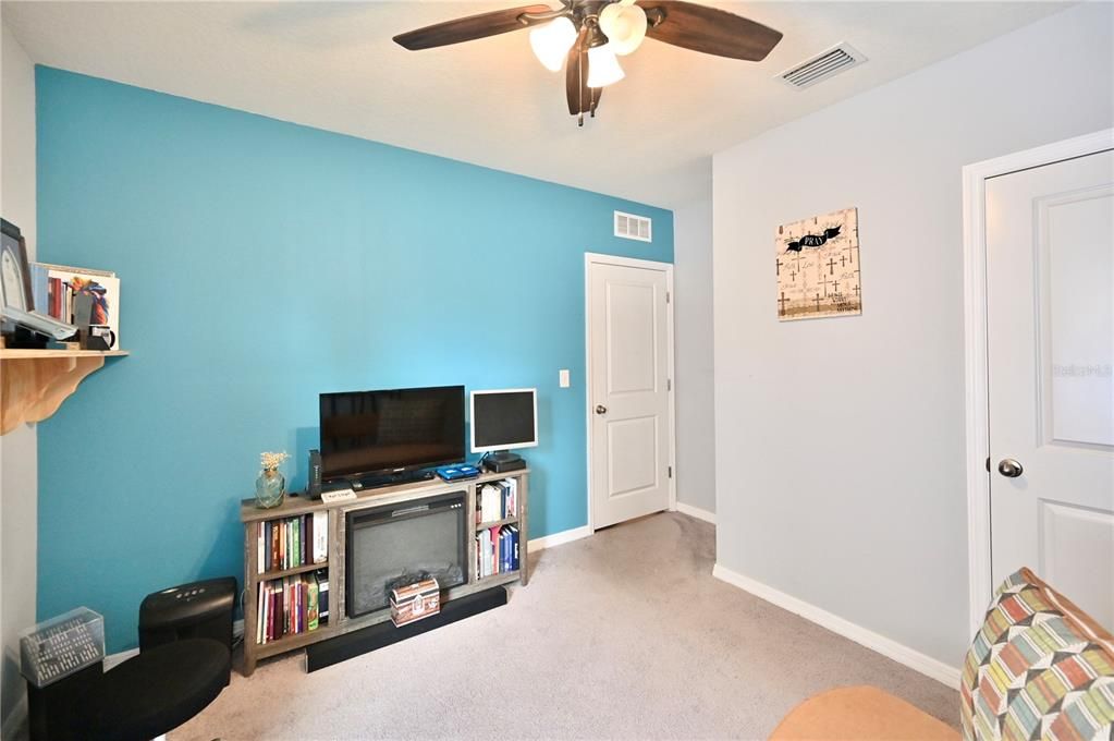 For Sale: $360,000 (4 beds, 2 baths, 1846 Square Feet)