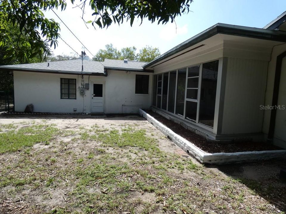 For Sale: $509,000 (3 beds, 3 baths, 1913 Square Feet)