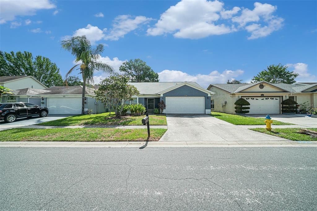 Active With Contract: $405,000 (3 beds, 2 baths, 1445 Square Feet)