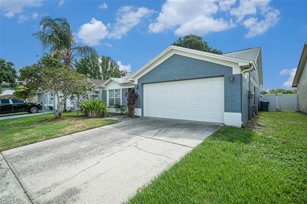 Active With Contract: $405,000 (3 beds, 2 baths, 1445 Square Feet)