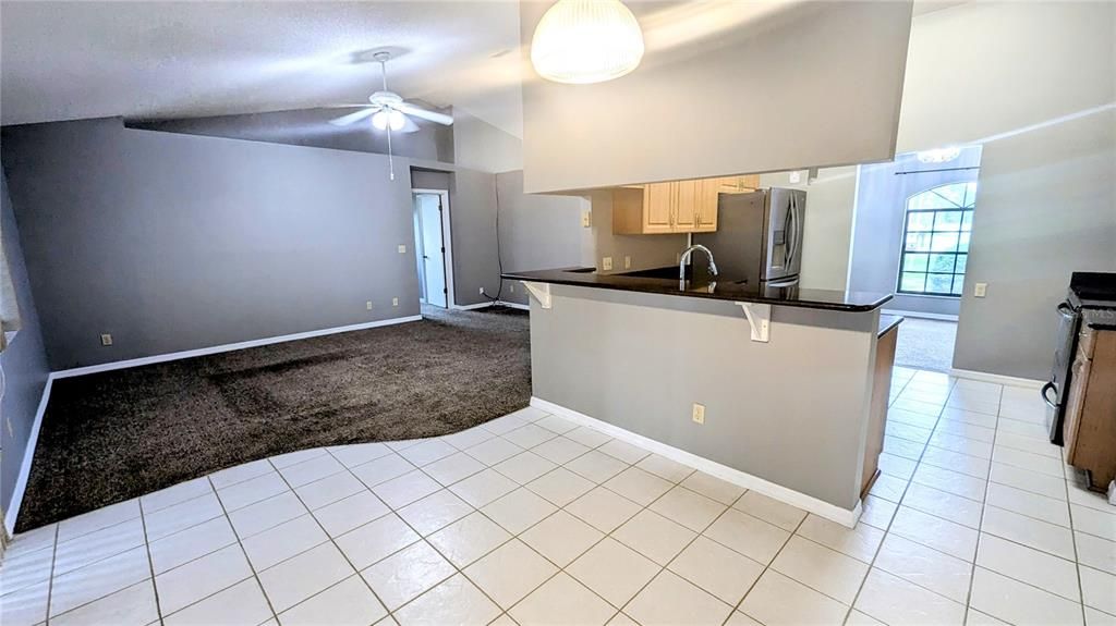 For Rent: $1,900 (3 beds, 2 baths, 1667 Square Feet)