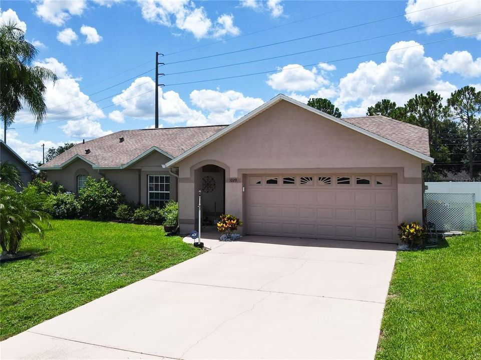 For Sale: $415,000 (3 beds, 2 baths, 1631 Square Feet)