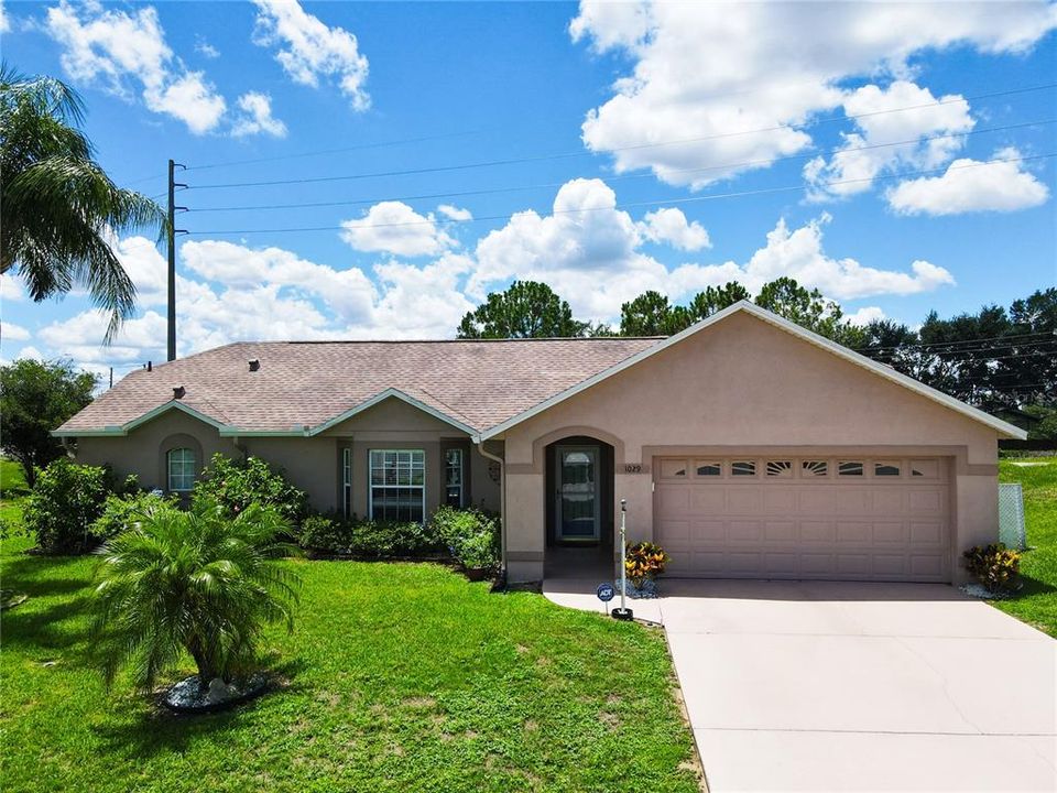 For Sale: $415,000 (3 beds, 2 baths, 1631 Square Feet)