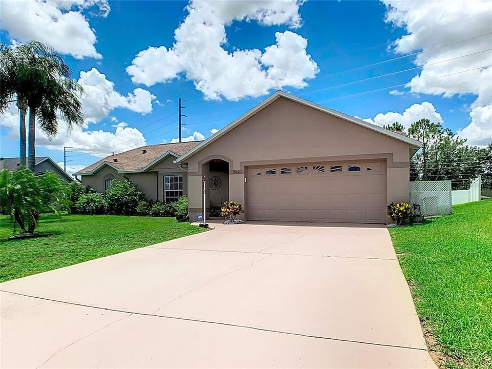 For Sale: $415,000 (3 beds, 2 baths, 1631 Square Feet)