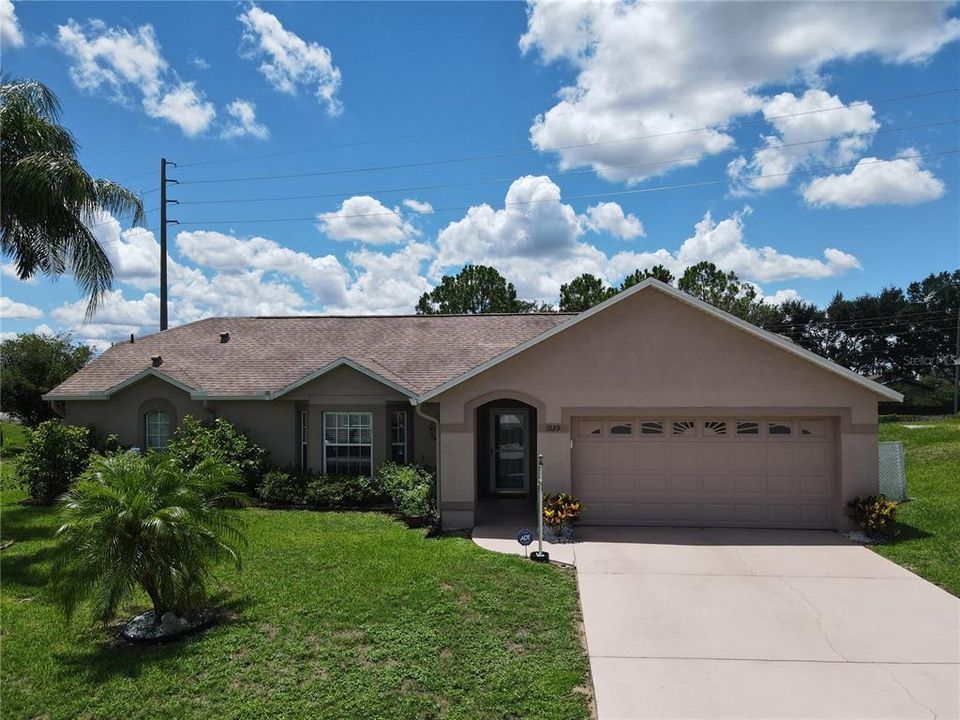 For Sale: $415,000 (3 beds, 2 baths, 1631 Square Feet)