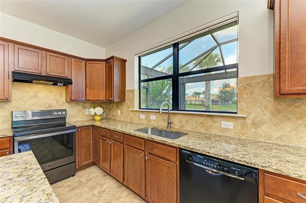 For Sale: $489,900 (2 beds, 2 baths, 1437 Square Feet)