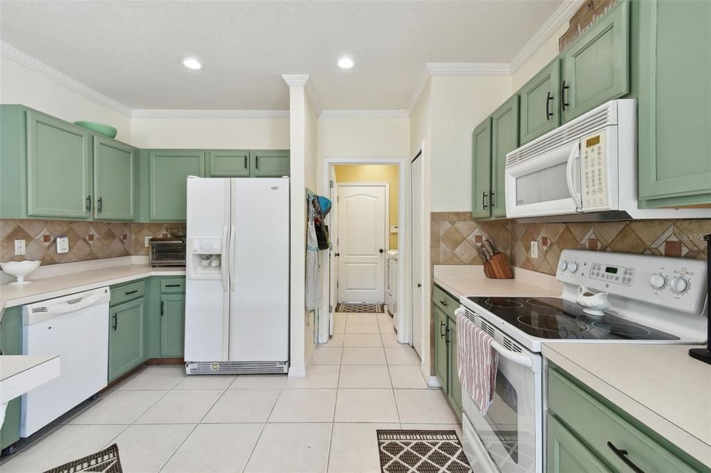 For Sale: $348,000 (3 beds, 2 baths, 1694 Square Feet)