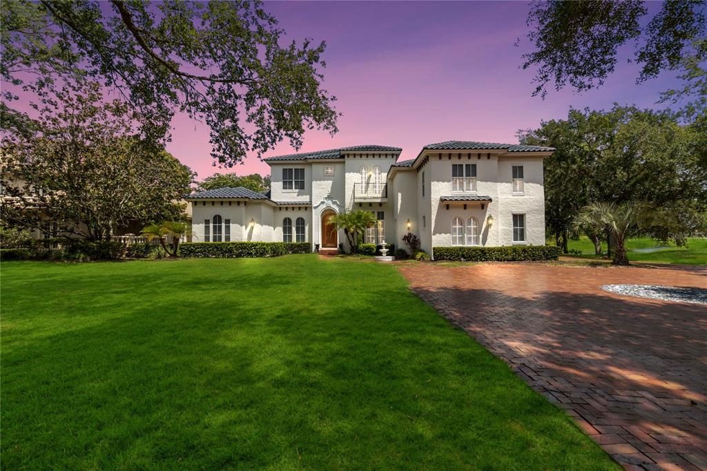 For Sale: $4,749,998 (6 beds, 8 baths, 7410 Square Feet)