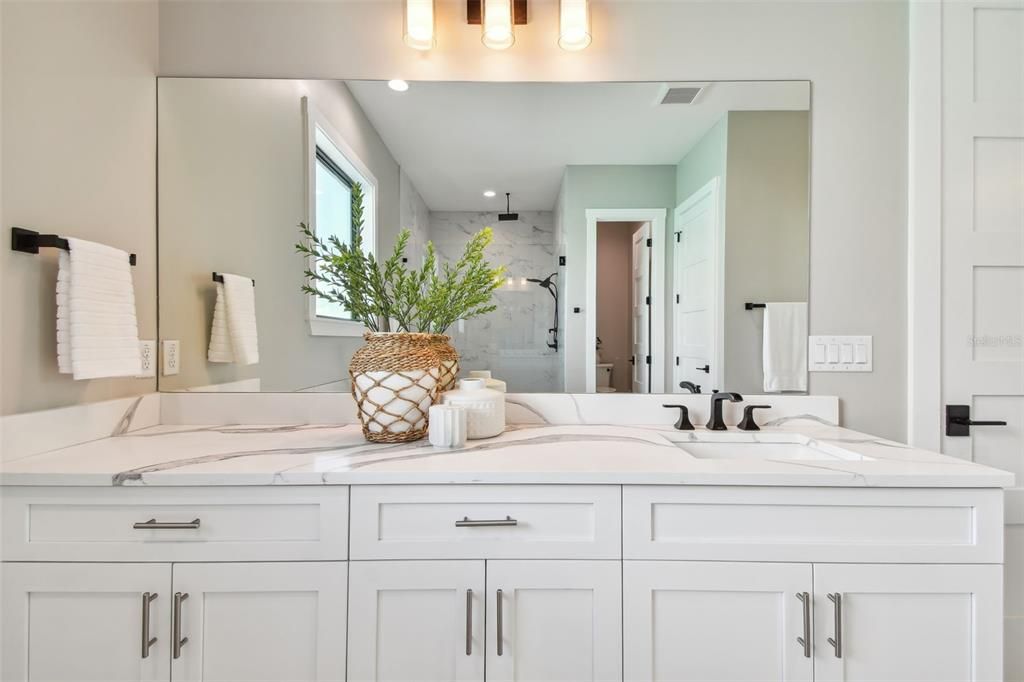 Master Bathroom - Dual Vanities