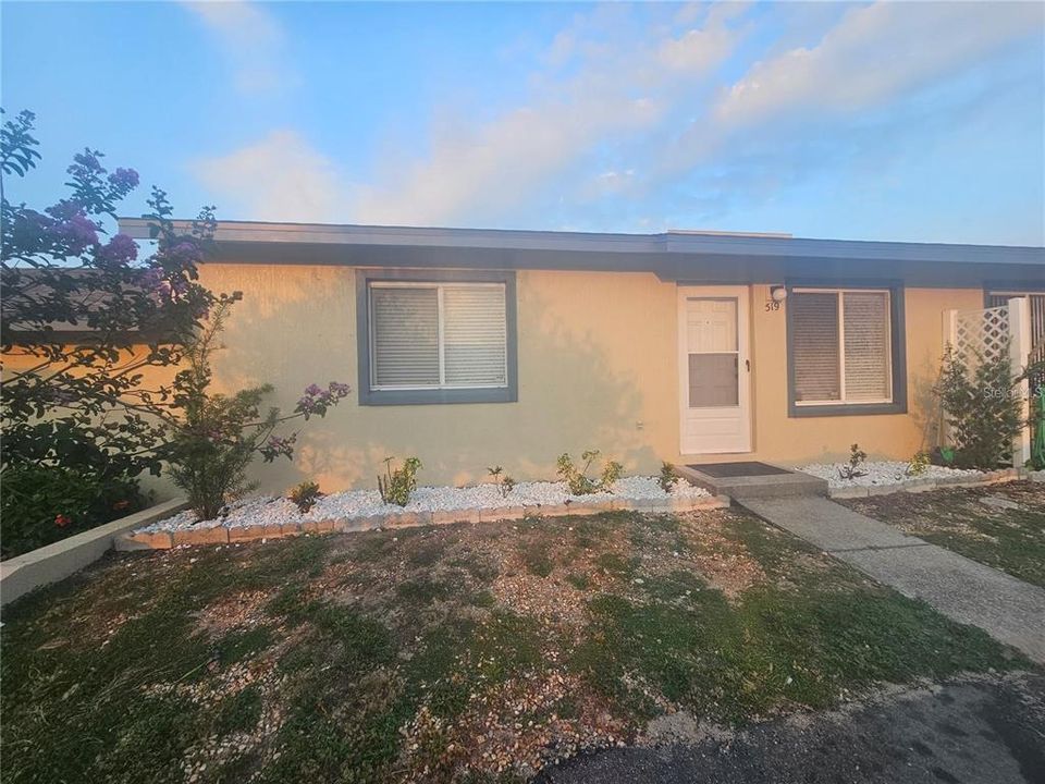 Recently Sold: $161,000 (3 beds, 2 baths, 1073 Square Feet)