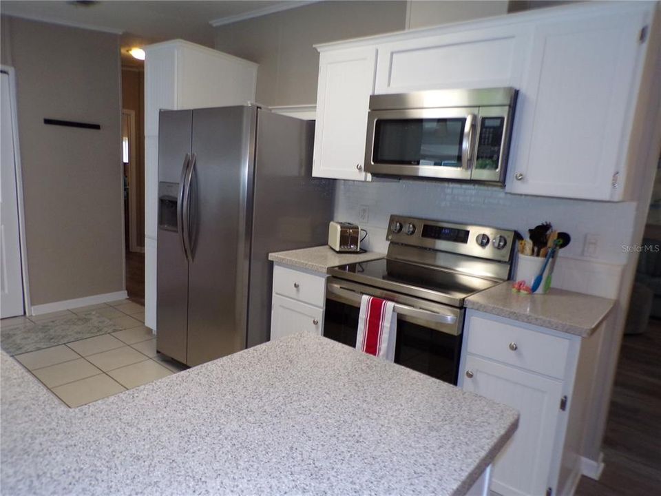 For Rent: $2,100 (2 beds, 2 baths, 1196 Square Feet)