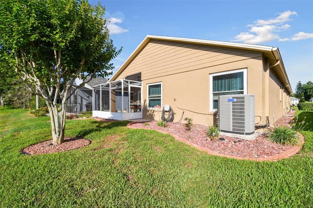 For Sale: $349,900 (3 beds, 2 baths, 1982 Square Feet)