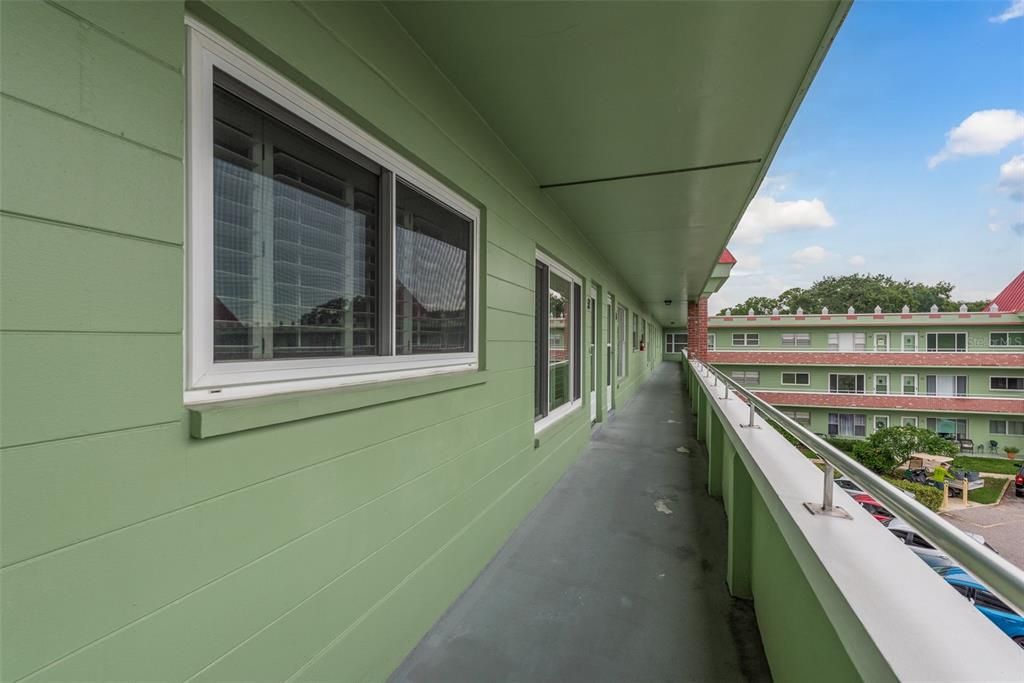 Active With Contract: $130,000 (2 beds, 2 baths, 1100 Square Feet)