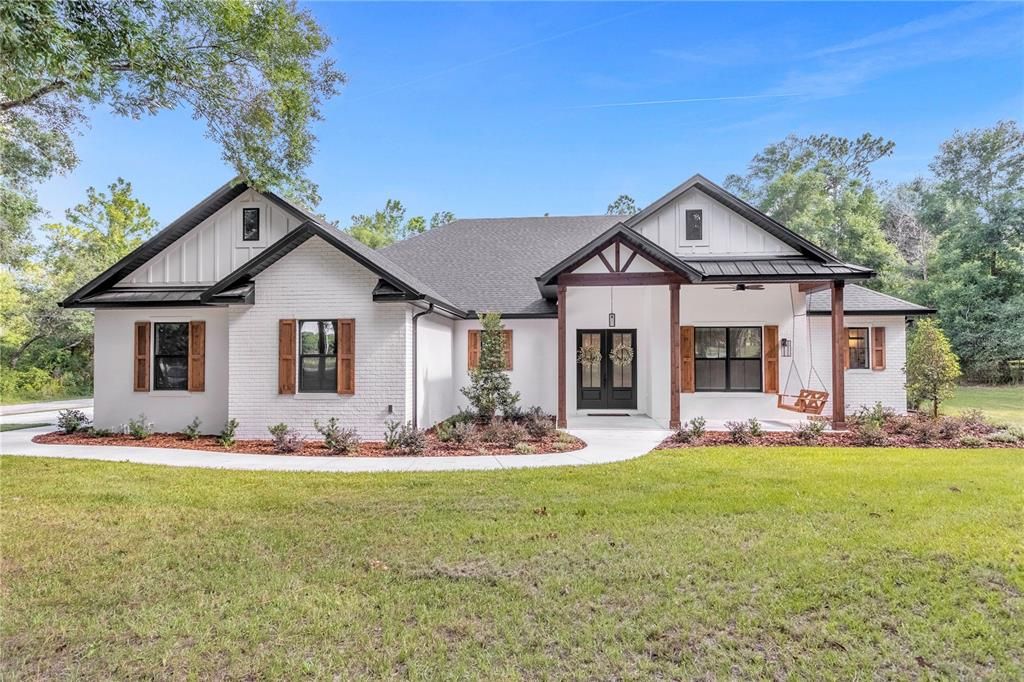 Recently Sold: $659,000 (4 beds, 3 baths, 2556 Square Feet)