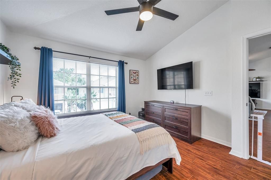 For Sale: $265,000 (2 beds, 2 baths, 1176 Square Feet)