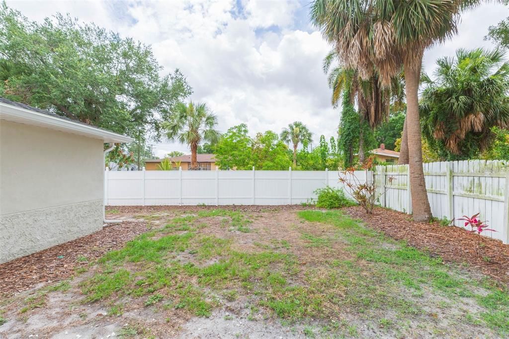 For Sale: $849,000 (3 beds, 2 baths, 1844 Square Feet)