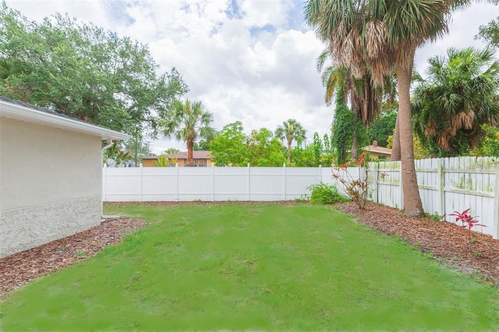 For Sale: $849,000 (3 beds, 2 baths, 1844 Square Feet)