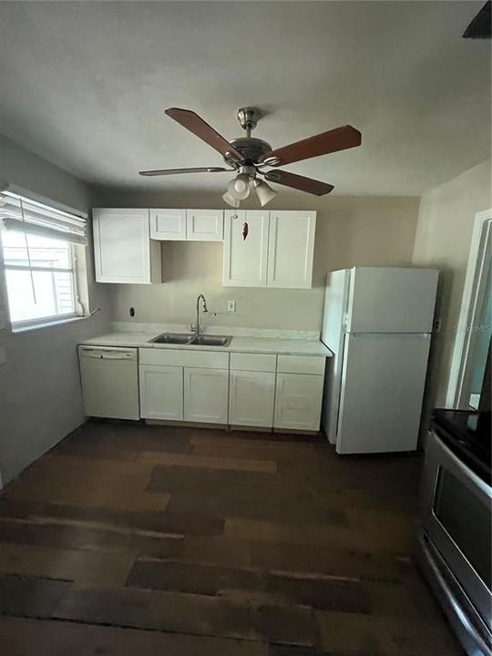 For Sale: $369,000 (3 beds, 1 baths, 1201 Square Feet)