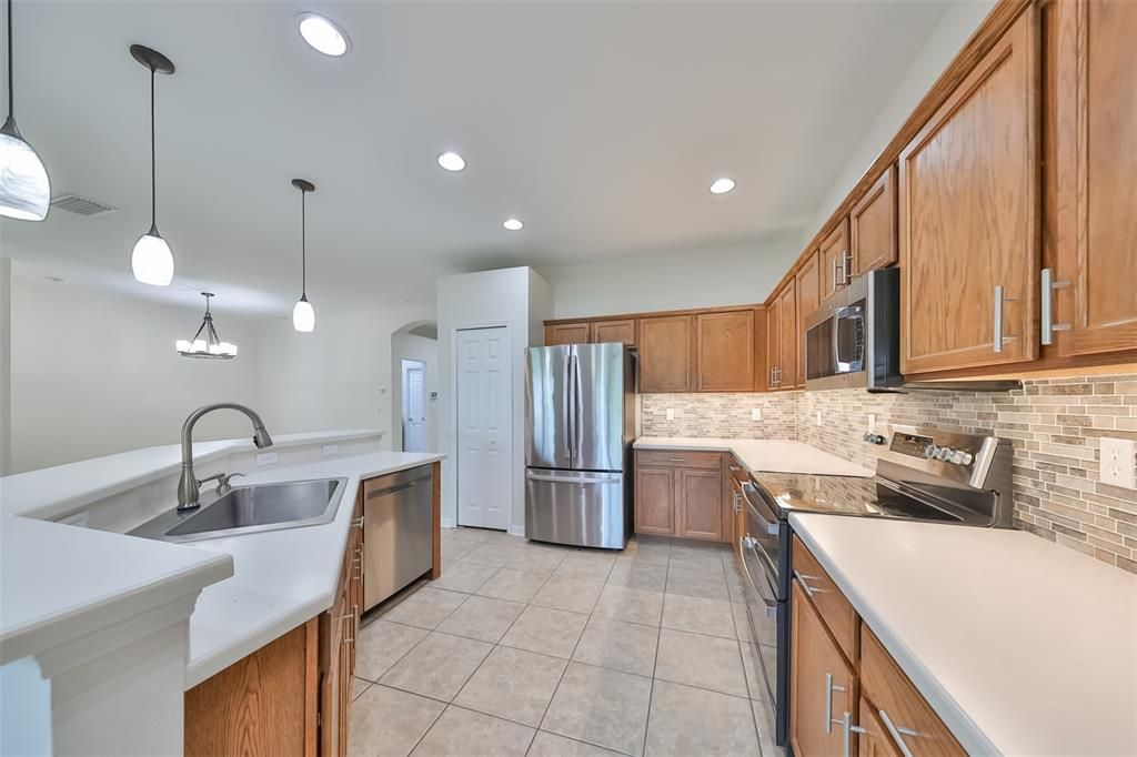 Active With Contract: $339,000 (3 beds, 2 baths, 1530 Square Feet)