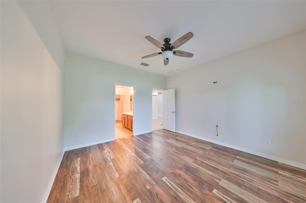 Active With Contract: $339,000 (3 beds, 2 baths, 1530 Square Feet)