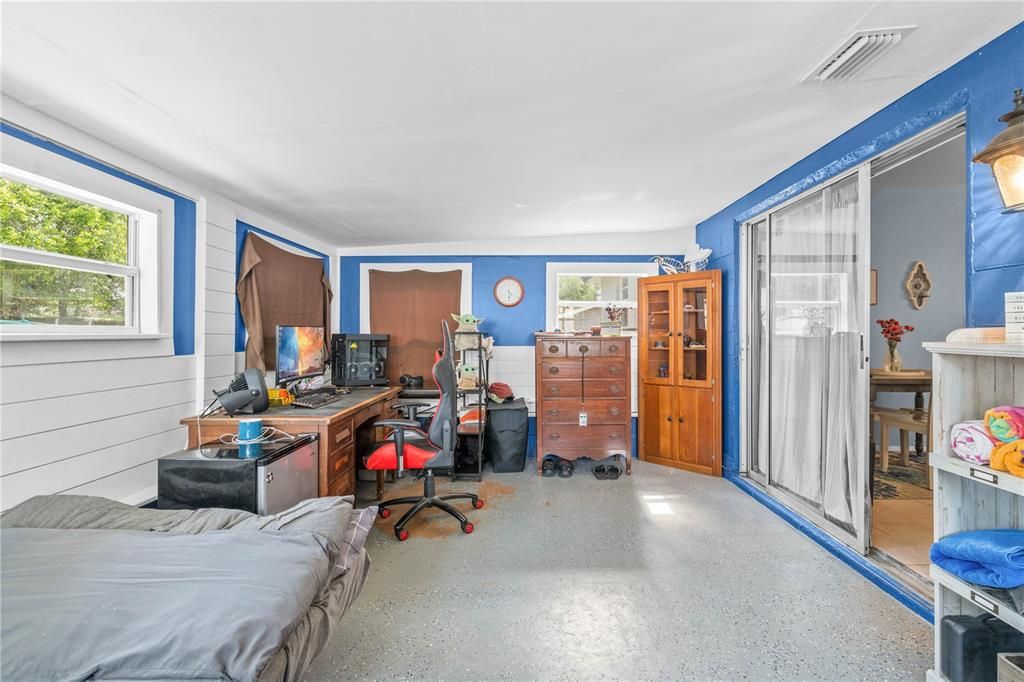 For Sale: $279,000 (2 beds, 2 baths, 1173 Square Feet)