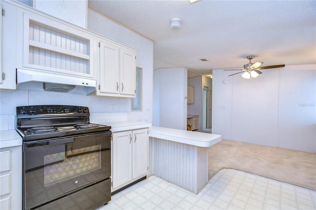 For Sale: $169,000 (2 beds, 2 baths, 1176 Square Feet)