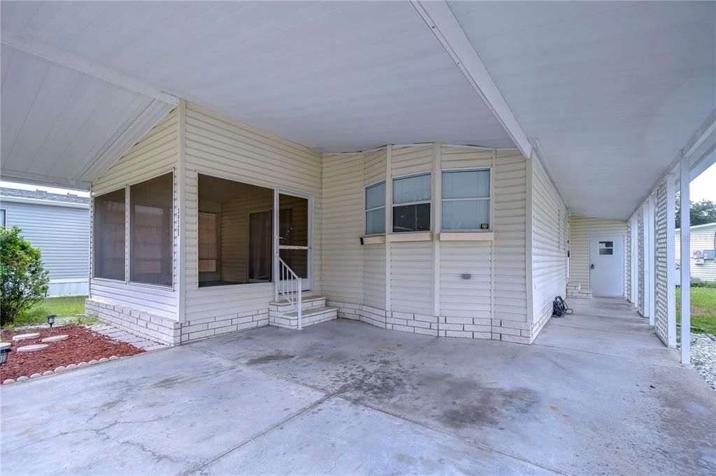 For Sale: $169,000 (2 beds, 2 baths, 1176 Square Feet)