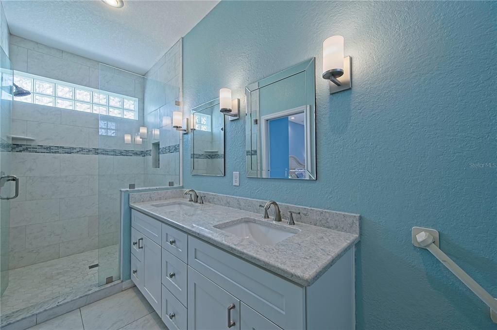 Owner's bathroom