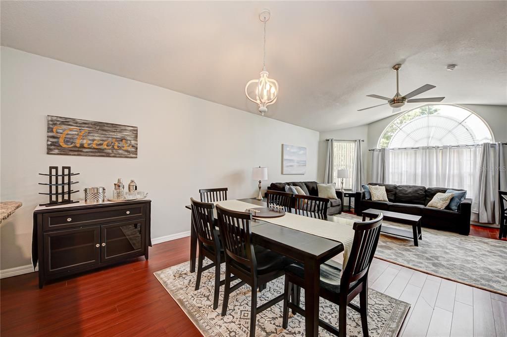 For Sale: $275,000 (3 beds, 2 baths, 1357 Square Feet)