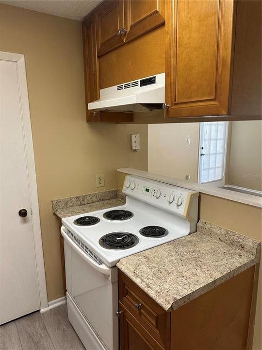 For Rent: $1,295 (1 beds, 1 baths, 600 Square Feet)