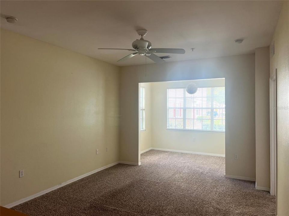 For Rent: $1,900 (3 beds, 2 baths, 1225 Square Feet)