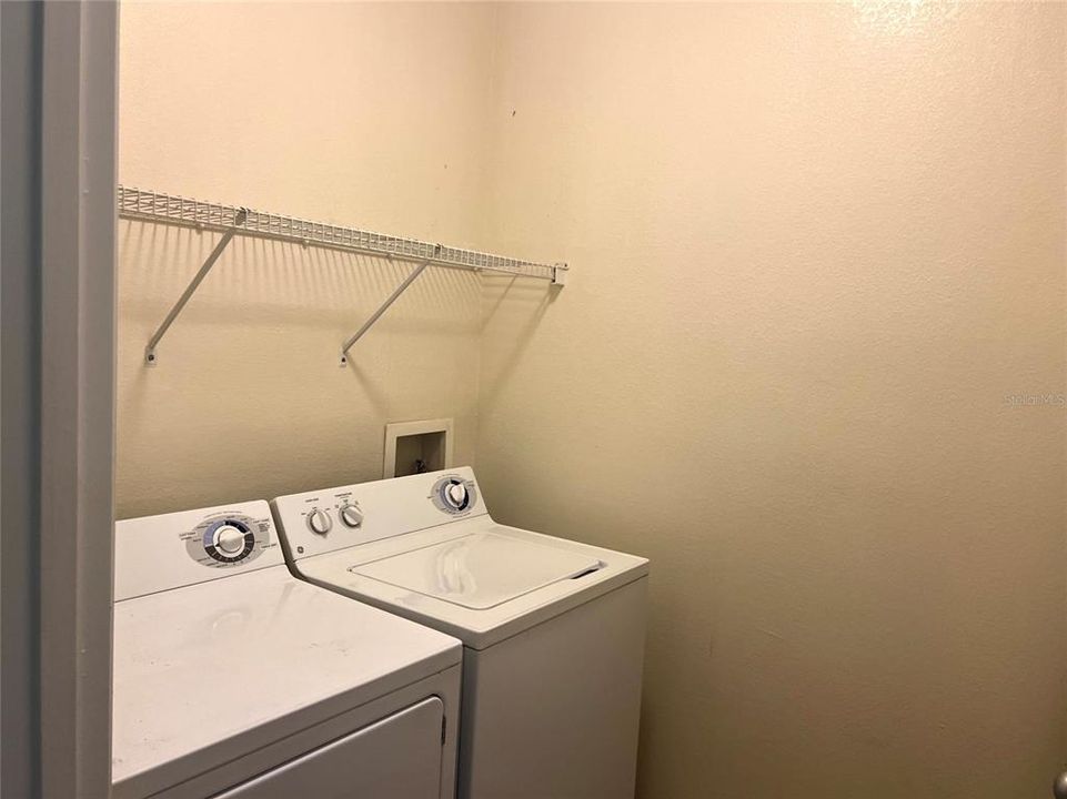 For Rent: $1,900 (3 beds, 2 baths, 1225 Square Feet)