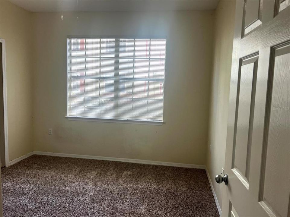 For Rent: $1,900 (3 beds, 2 baths, 1225 Square Feet)