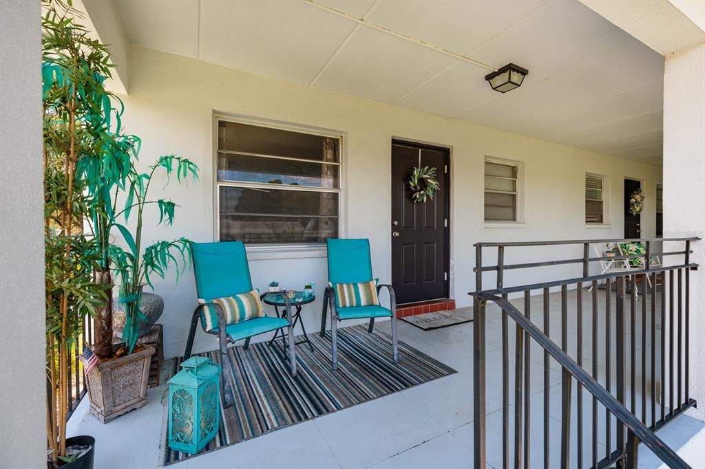 Active With Contract: $182,400 (1 beds, 1 baths, 595 Square Feet)