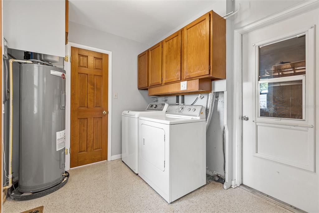 For Rent: $2,825 (2 beds, 2 baths, 1312 Square Feet)