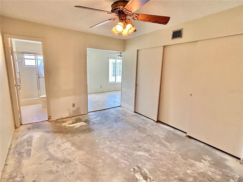 For Sale: $160,000 (2 beds, 2 baths, 1080 Square Feet)