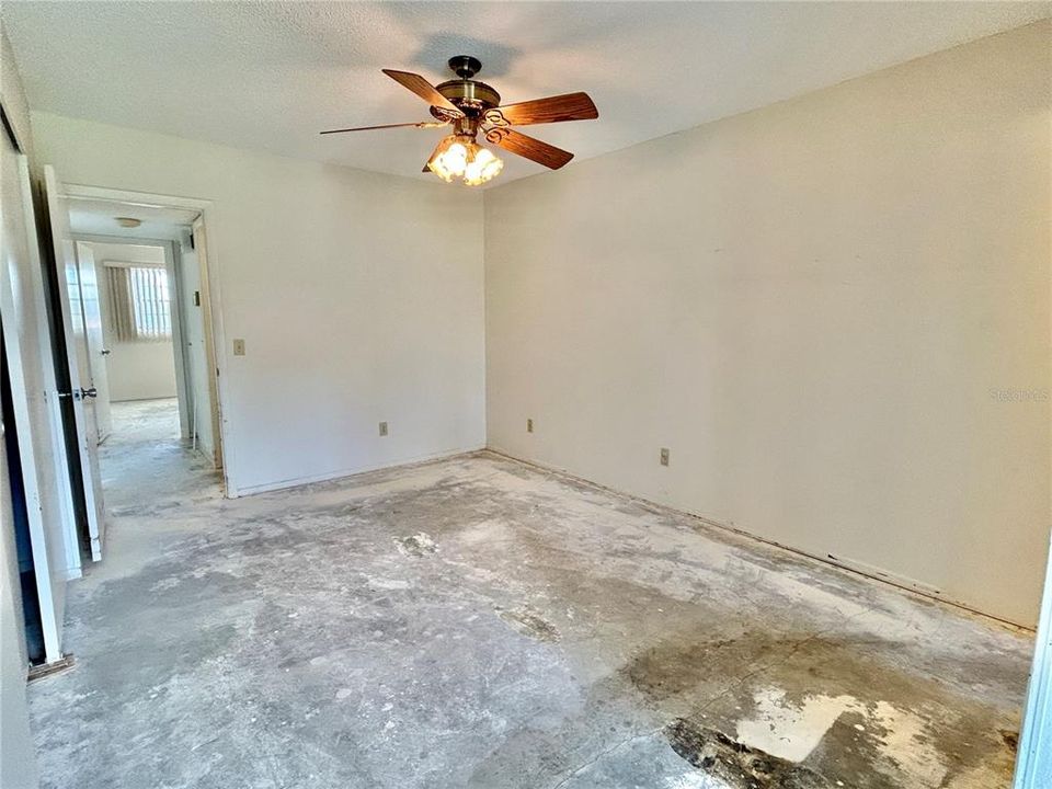 For Sale: $160,000 (2 beds, 2 baths, 1080 Square Feet)