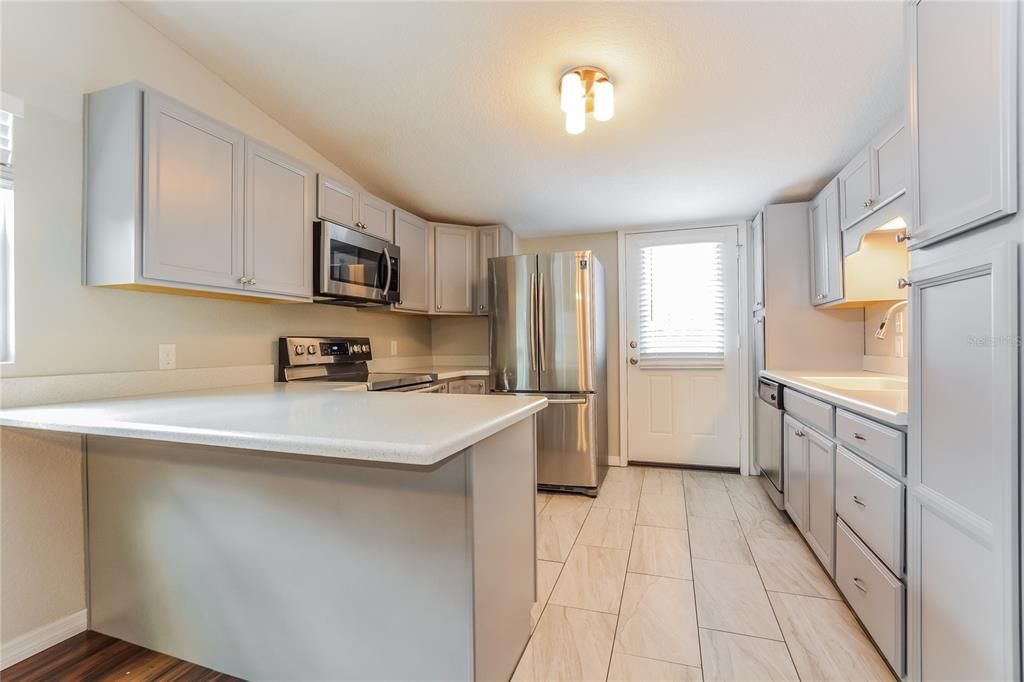 Active With Contract: $1,860 (3 beds, 2 baths, 1176 Square Feet)