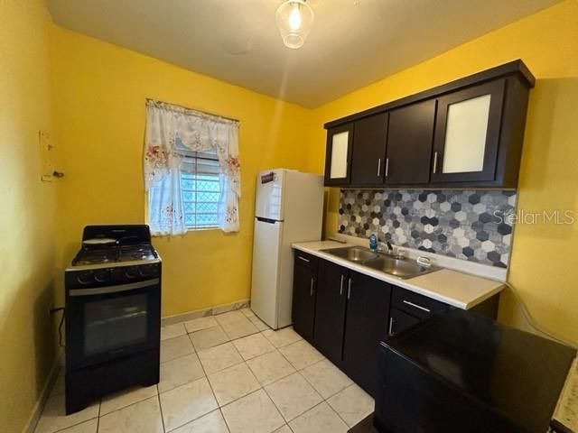 For Sale: $159,000 (3 beds, 1 baths, 1484 Square Feet)